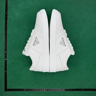 Prada Sneakers Low-top triangle-logo — 7