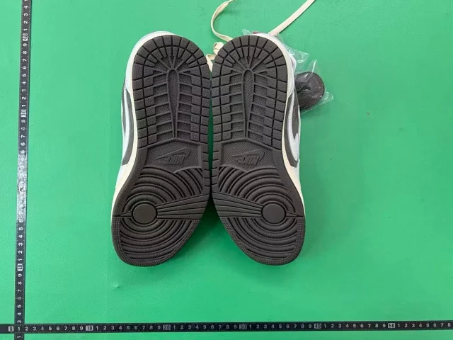 Nike Sneakers Low-Top Retro product detail image 4