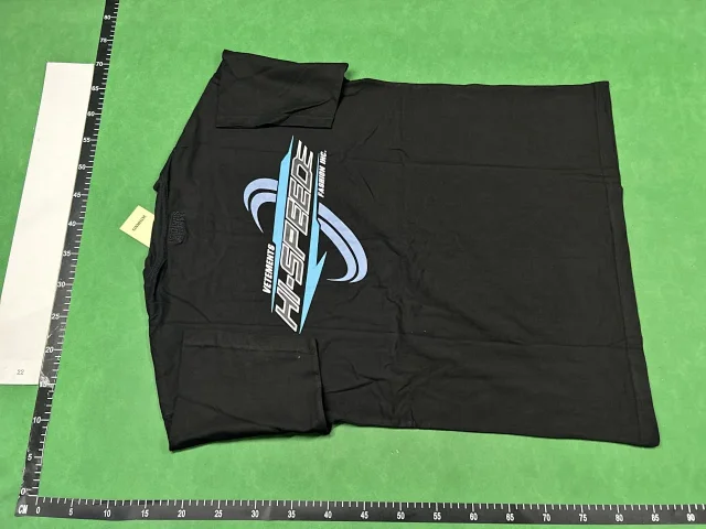 Vetements T-Shirts Washed graphic logo print product detail image 3