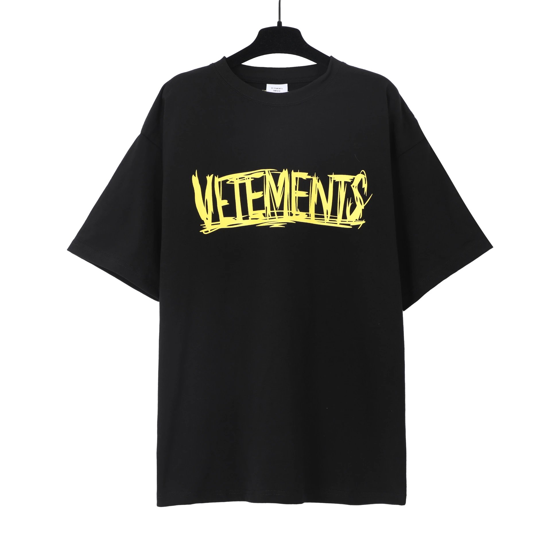 Vetements T-Shirts Graphic Logo Print — 7010 Black and yellow