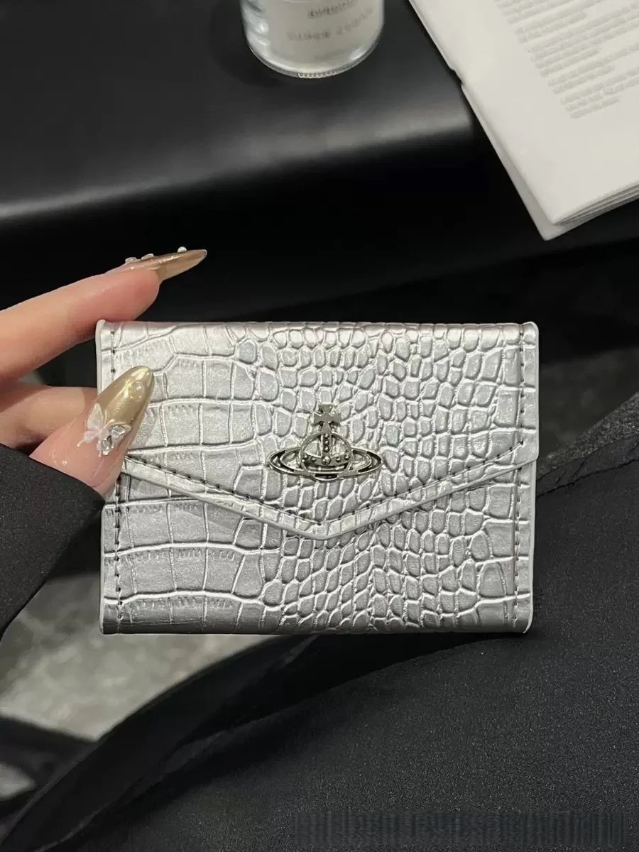 Unbranded Wallets & Card Holders Crocodile-Embossed Holder with Rhinestone Ring Emblem — Accordion cardholder, silver crocodile-patterned hollow-out Western-style emblem