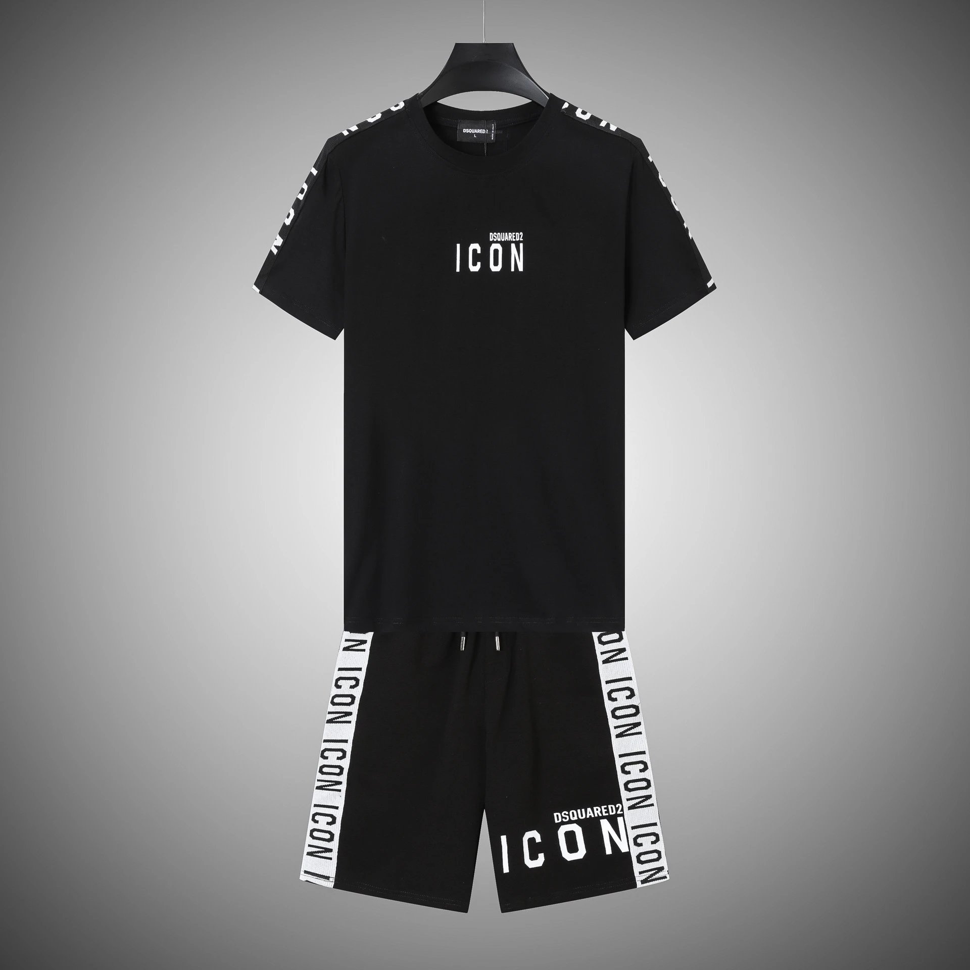 DSQUARED2 Matching Sets U3DS-2 Graphic T-Shirt and Shorts Set — 17