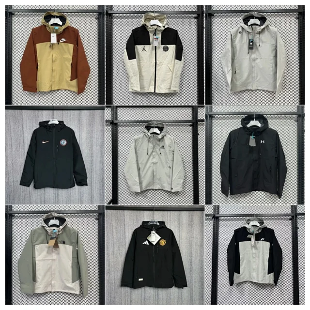 Nike Jackets Hooded Windbreaker product detail image 2