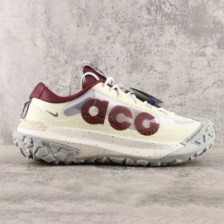 Nike Sneakers ACG Trail — F 2 Wine red
