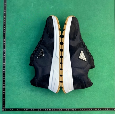 Prada Sneakers Low-top triangle-logo — 17