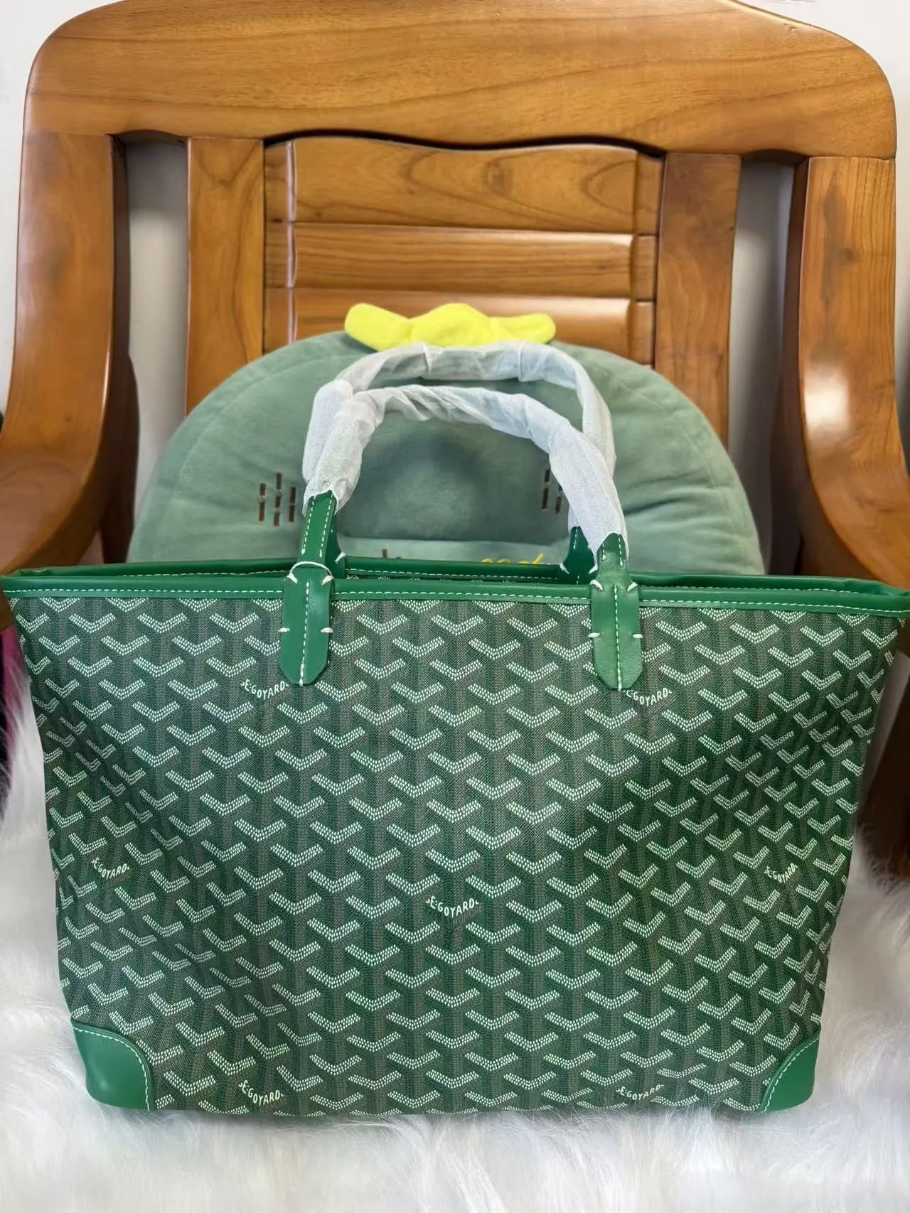 Goyard Backpacks Chevron-pattern flap backpack with top handle — Shoulder Tote Green 34*27*15 CM