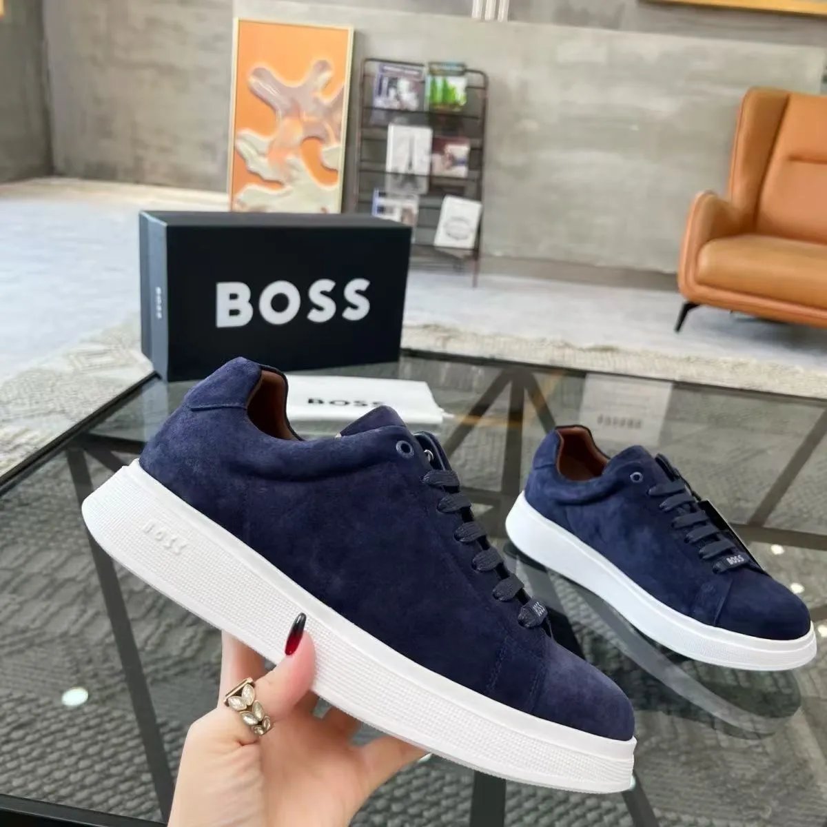 BOSS Sneakers Suede low-top lace-up — 18