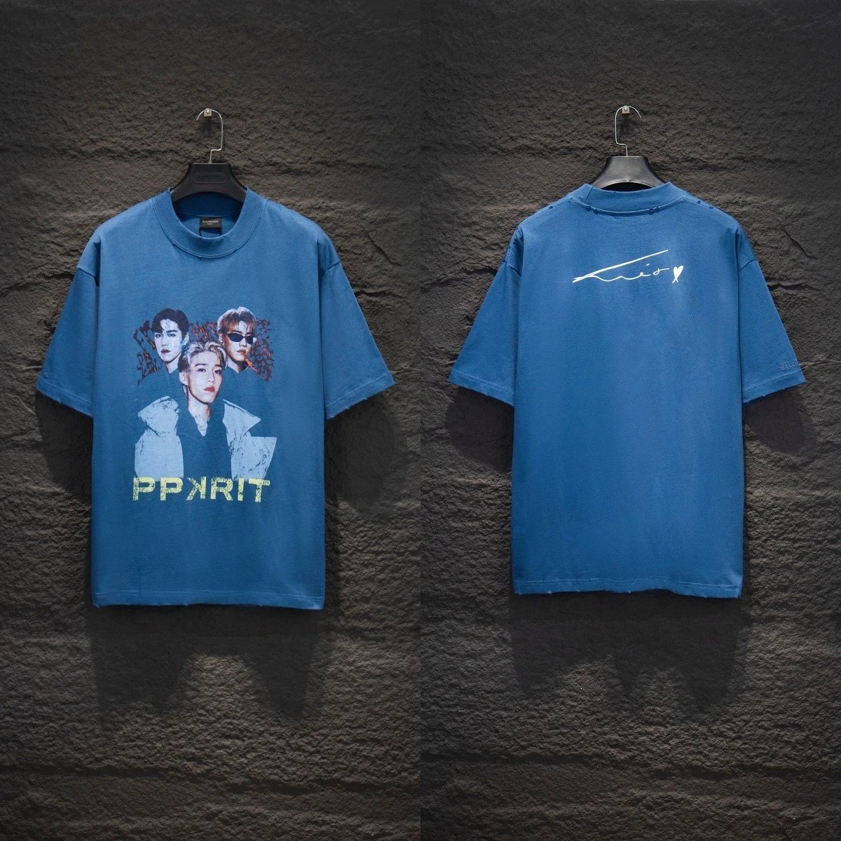 Balenciaga T-Shirts Graphic short-sleeve T-shirt — 5205 blue