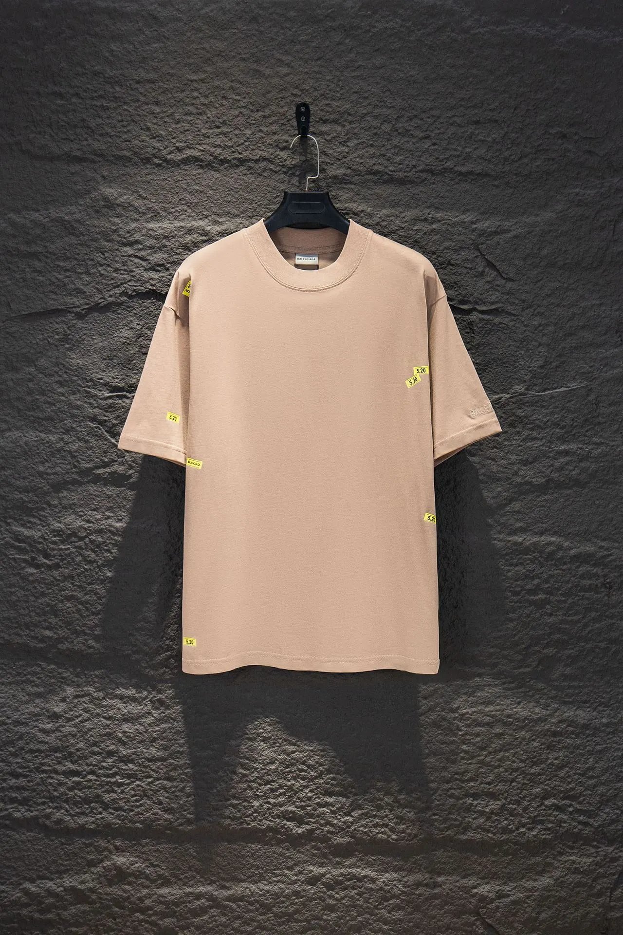 Balenciaga T-Shirts Graphic short-sleeve T-shirt — 5287 Light Khaki