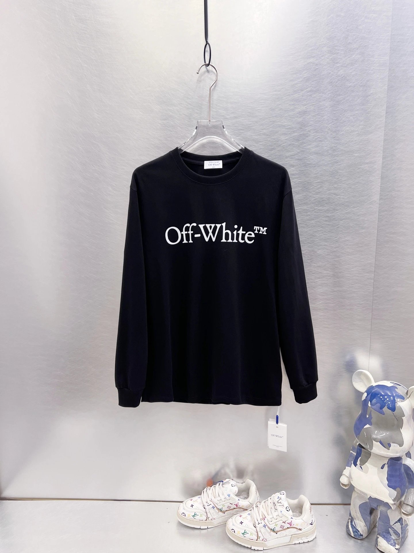 Off-White T-Shirts Long-Sleeve Graphic Arrow T-Shirt — 9650 black