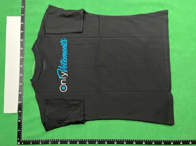 Vetements T-Shirts Graphic Print product detail image 4