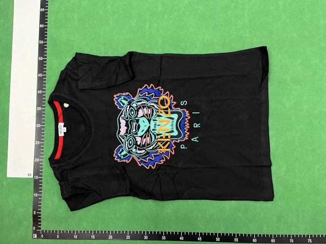 KENZO T-Shirts Tiger Embroidered T-Shirt product detail image 2