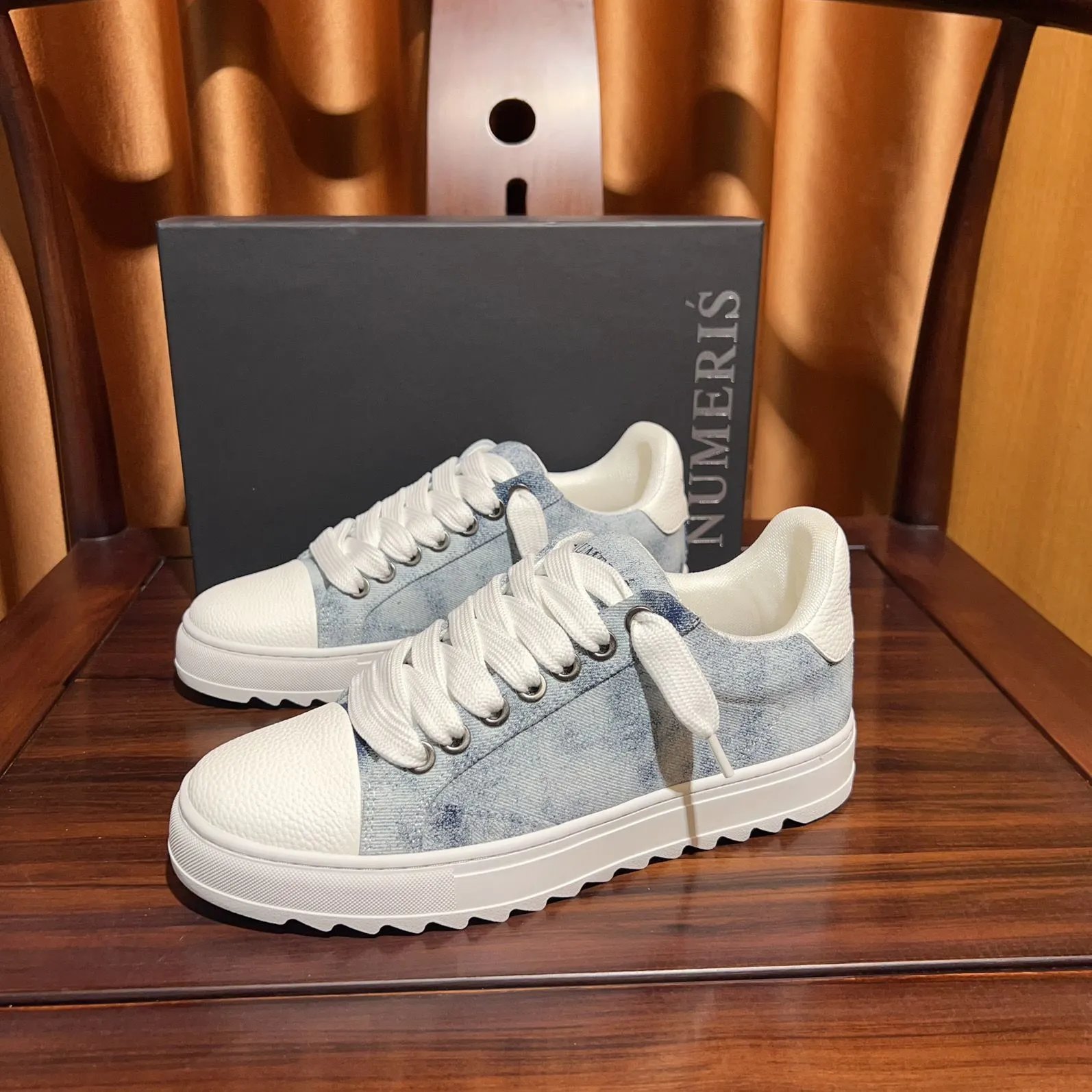 Numeris Sneakers Atelier low-top lace-up — blue vignetting