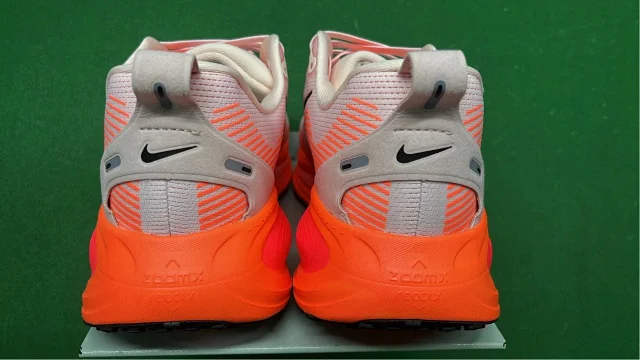 Nike Sneakers Vomero 18 product detail image 4