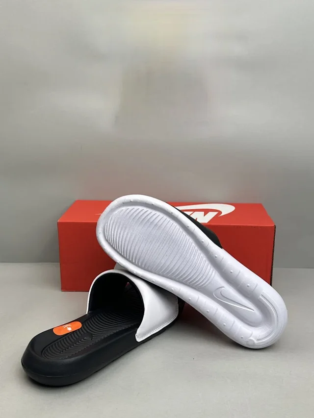 RFIDNO Sandals Monogram Slide product detail image 3