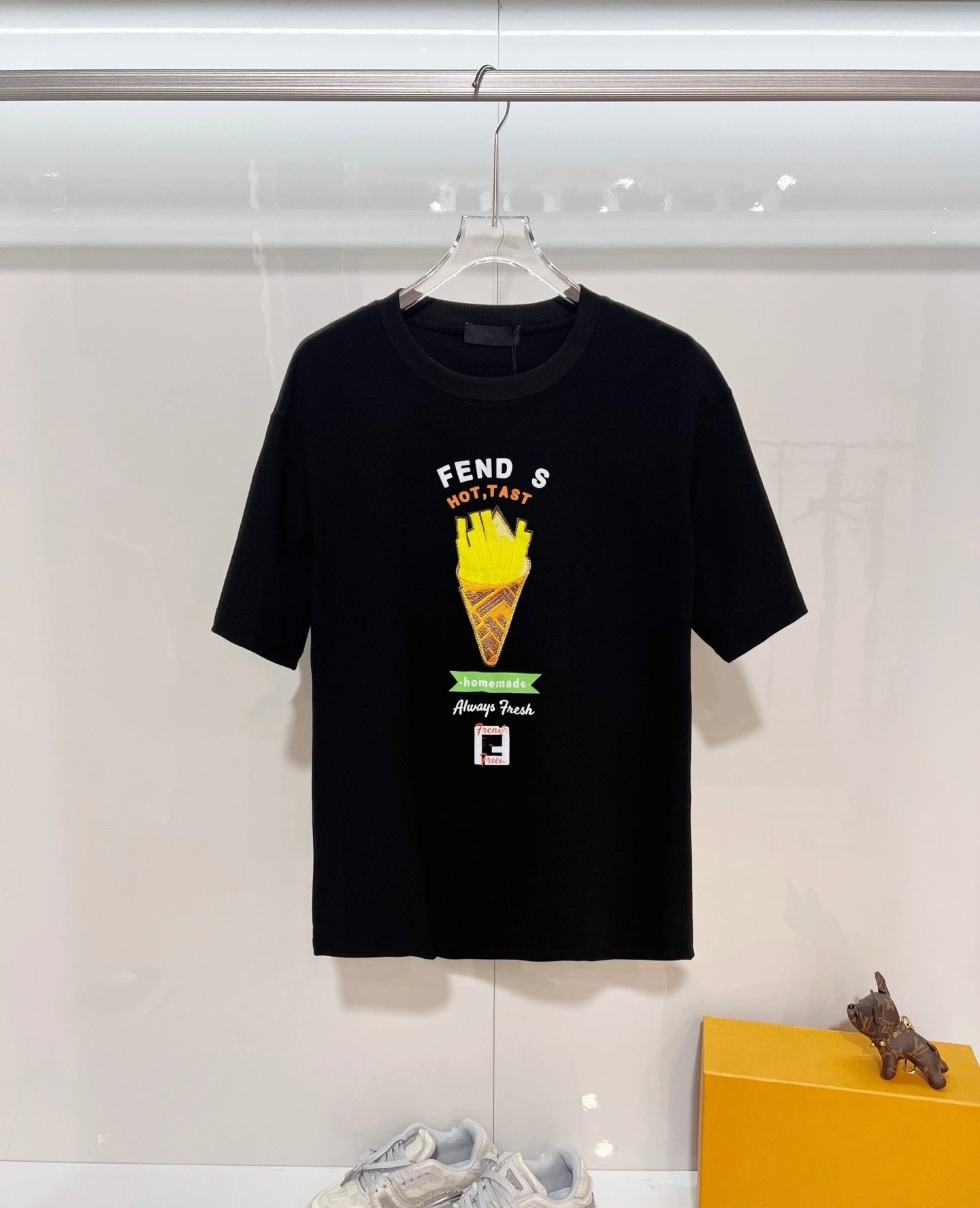 Unbranded T-Shirts Graphic-print crew-neck short-sleeve T-shirt — 10