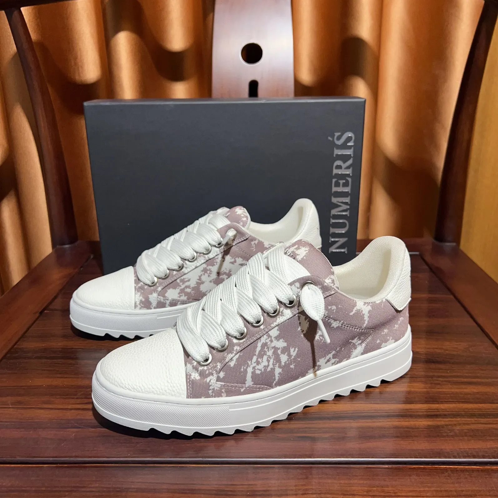 Numeris Sneakers Atelier low-top lace-up — brown