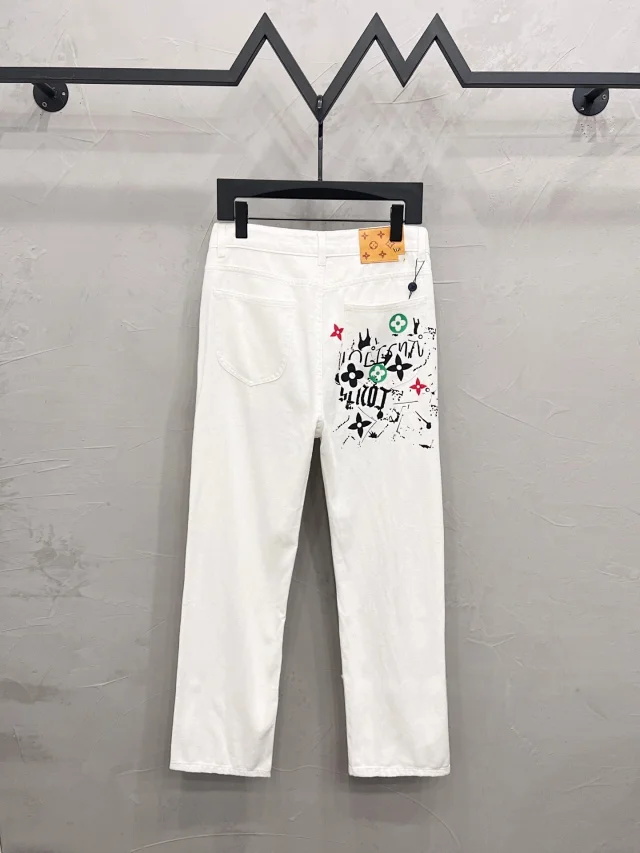 Louis Vuitton Jeans Straight-leg with embroidered rear-pocket logo product detail image 6