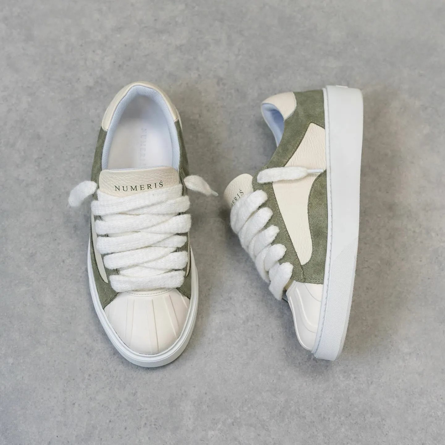 Numeris Sneakers Low-Top Lace-Up — 11
