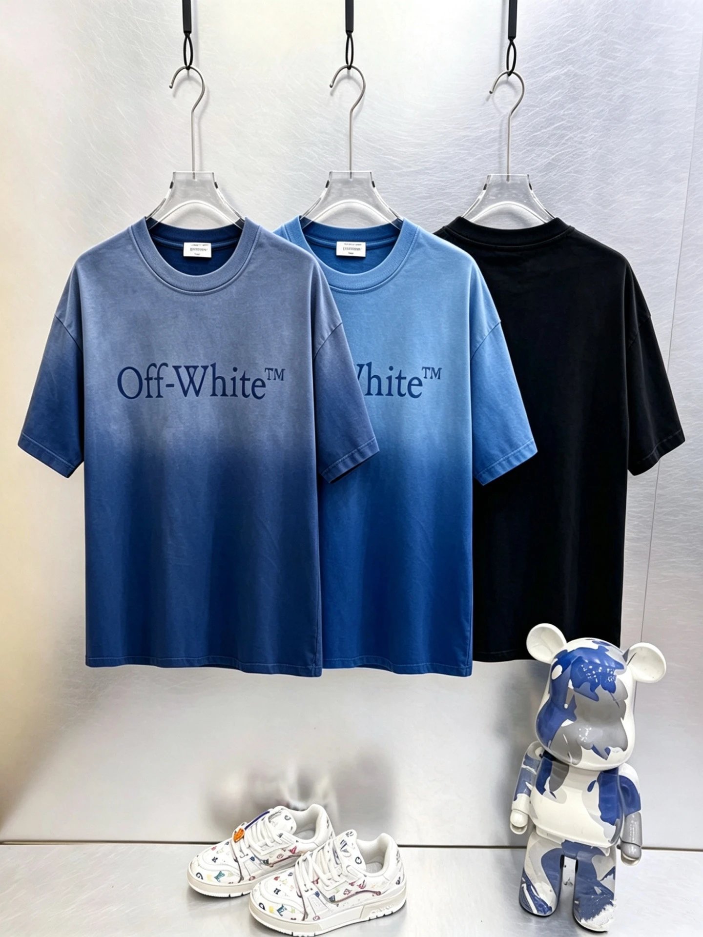 Off-White T-Shirts Oversized graphic-print short-sleeve image 3