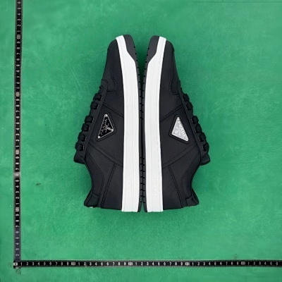 Prada Sneakers Low-top triangle-logo — 8