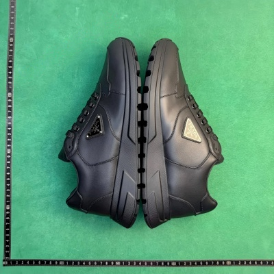 Prada Sneakers Low-top triangle-logo — 14