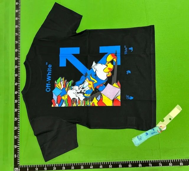 Off-White T-Shirts Arrow graphic print product detail image 11