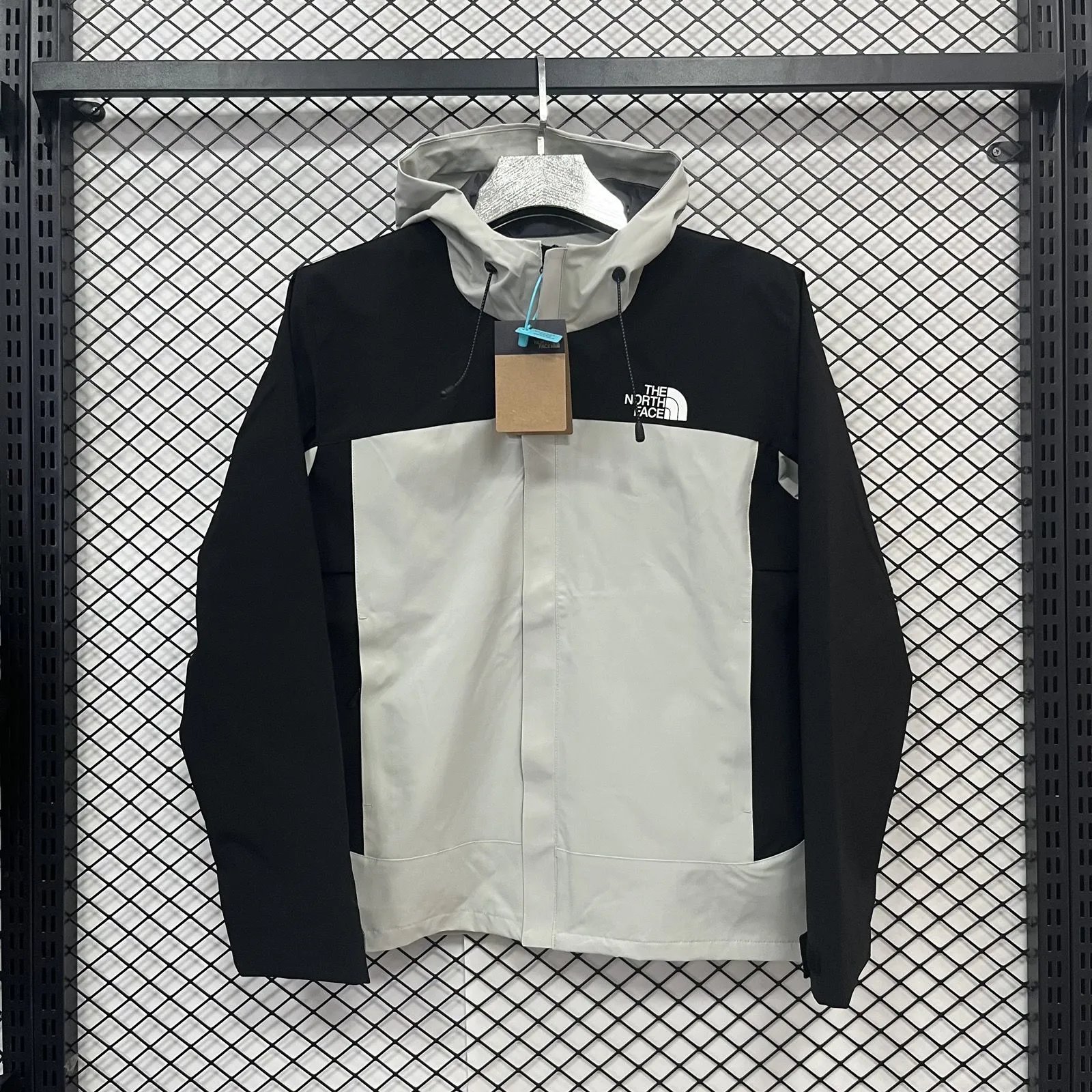 Nike Jackets Hooded Windbreaker image 5