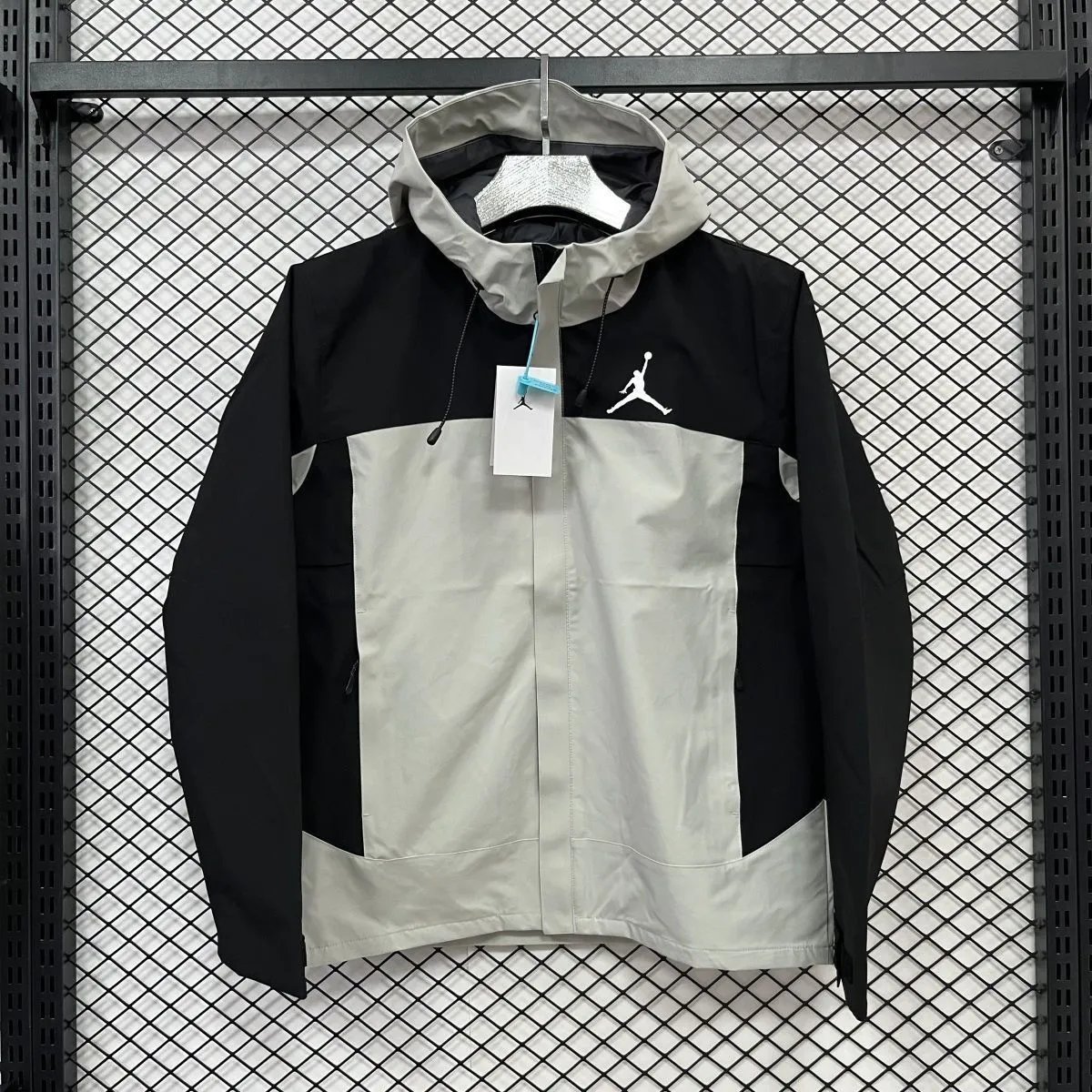 Nike Jackets Hooded Windbreaker image 4