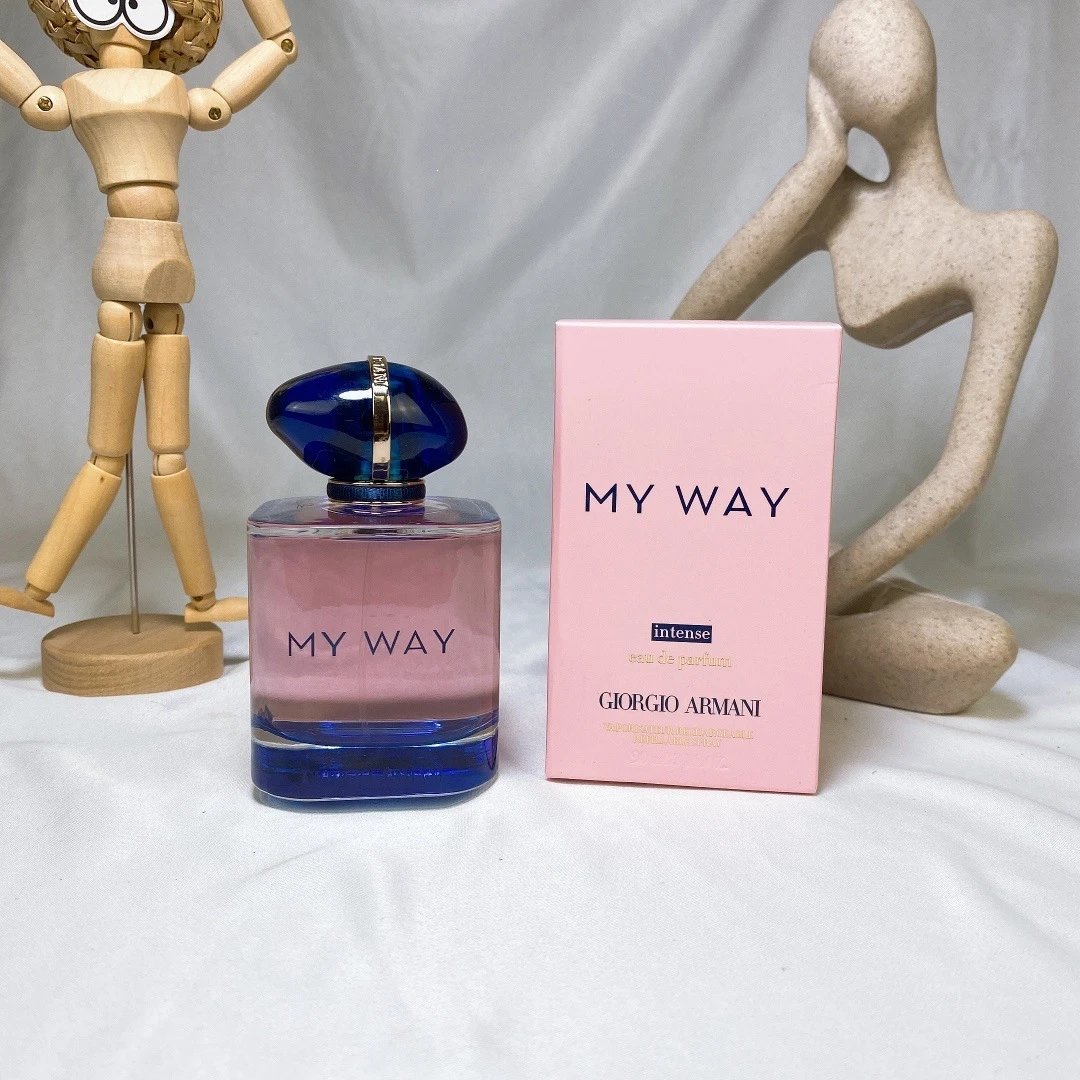 Giorgio Armani Multiple fragrance models shown — Self-boundless deep love 90 ml
