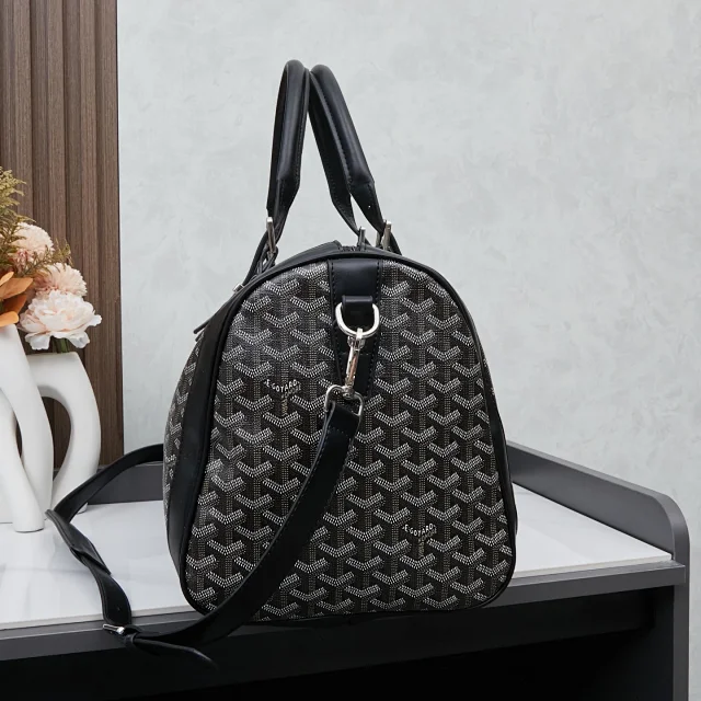 Goyard Backpacks Chevron-pattern flap backpack with top handle product detail image 12