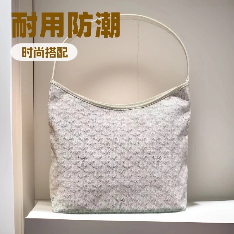 Goyard Backpacks Chevron-pattern flap backpack with top handle — Underarm bag white 42*27*15 CM