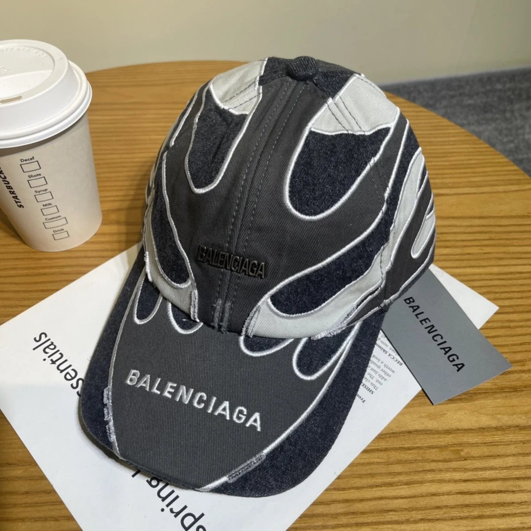 Balenciaga Hats Embroidered logo baseball cap — 07-2