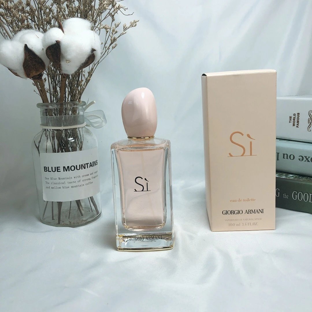Giorgio Armani Multiple fragrance models shown — Pink Lover 100ml