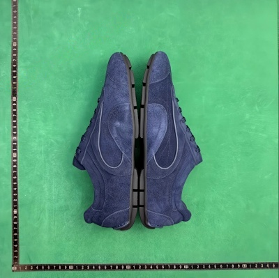 Prada Sneakers Low-top triangle-logo — 33