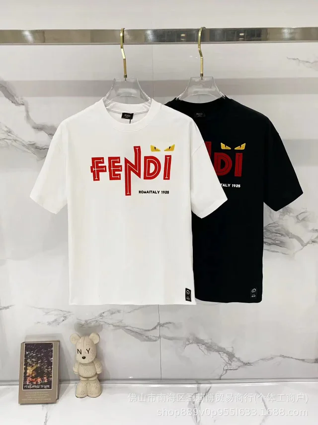 Fendi T-Shirts Loose-fit crew-neck short-sleeve T-shirt product detail image 13