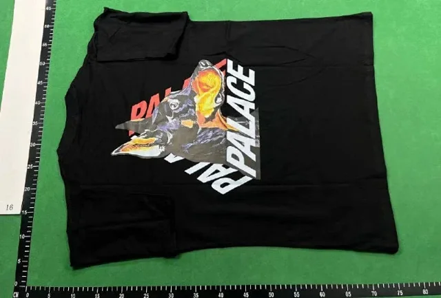 Palace T-Shirts Tri-Ferg Graphic product detail image 3