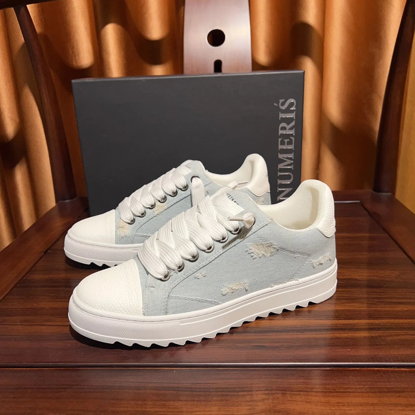 Numeris Sneakers Atelier low-top lace-up — Ripped Blue