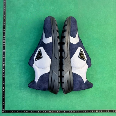 Prada Sneakers Low-top triangle-logo — 23
