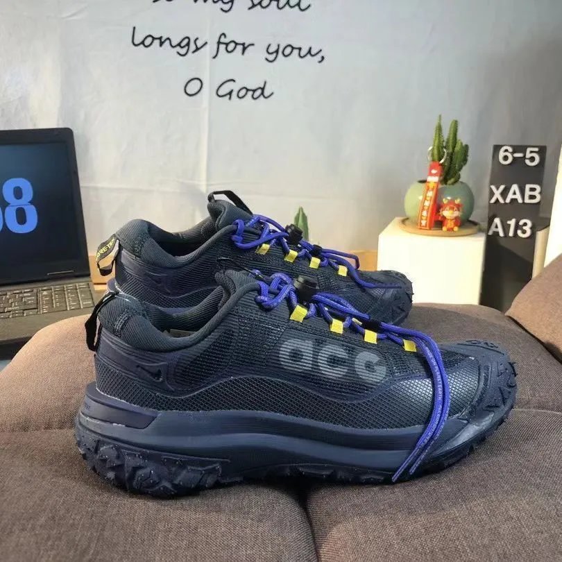 Nike Sneakers ACG Trail — F 2 Black and blue