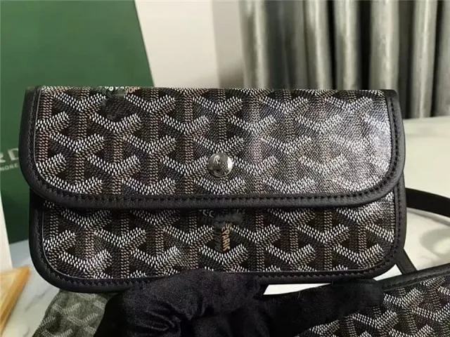 Goyard Backpacks Chevron-pattern flap backpack with top handle product detail image 31