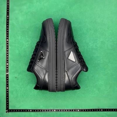 Prada Sneakers Low-top triangle-logo — 3