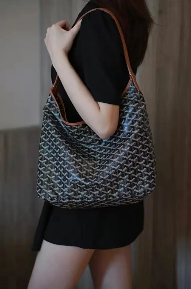 Goyard Backpacks Chevron-pattern flap backpack with top handle product detail image 26