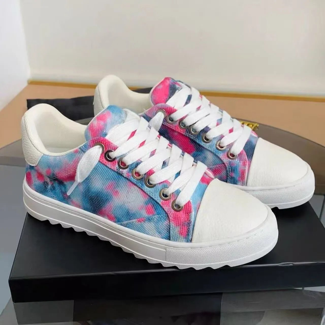 Numeris Sneakers Atelier low-top lace-up — Camouflage powder