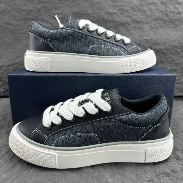 Dior B23 Oblique Sneakers Navy and White - 1