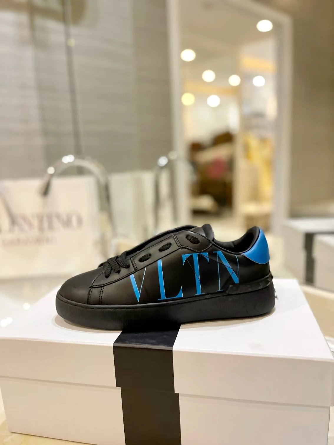 Valentino Open VLTN Shoes — 5 colorway — USFans Spreadsheet photo