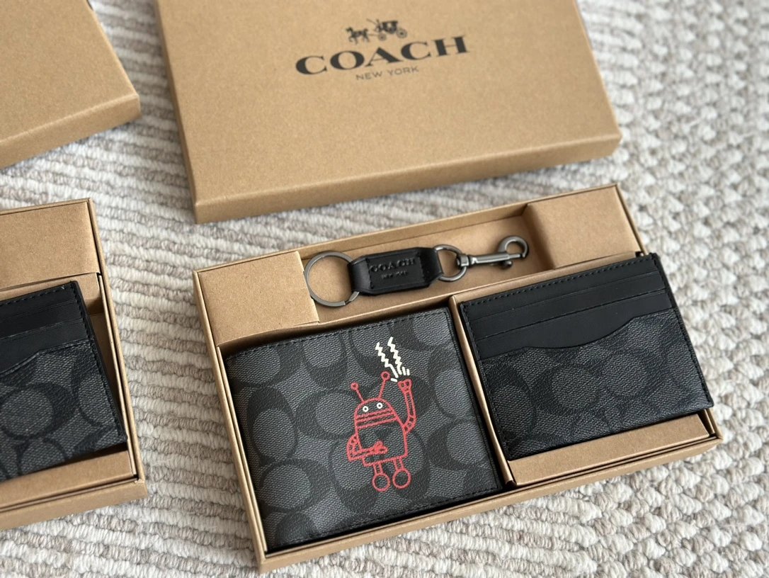 Coach Signature Black Leather Wallet Set with Keychain - 20