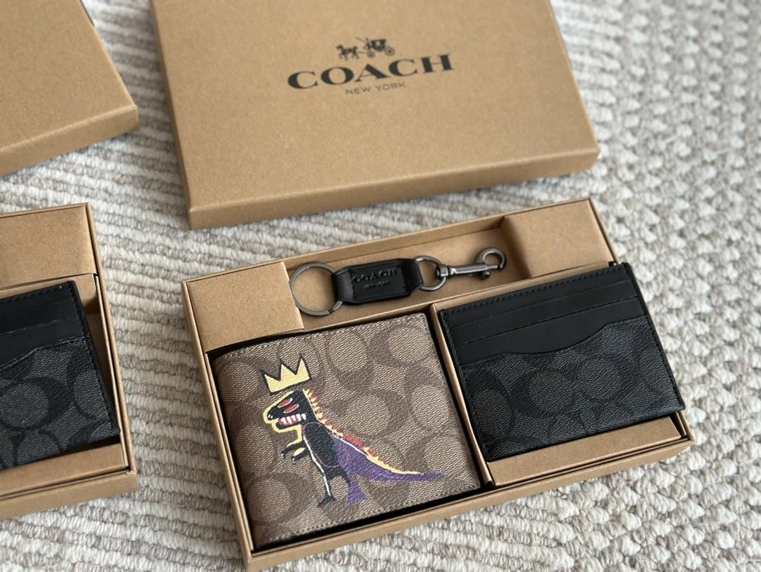 Coach Signature Black Leather Wallet Set with Keychain - 19