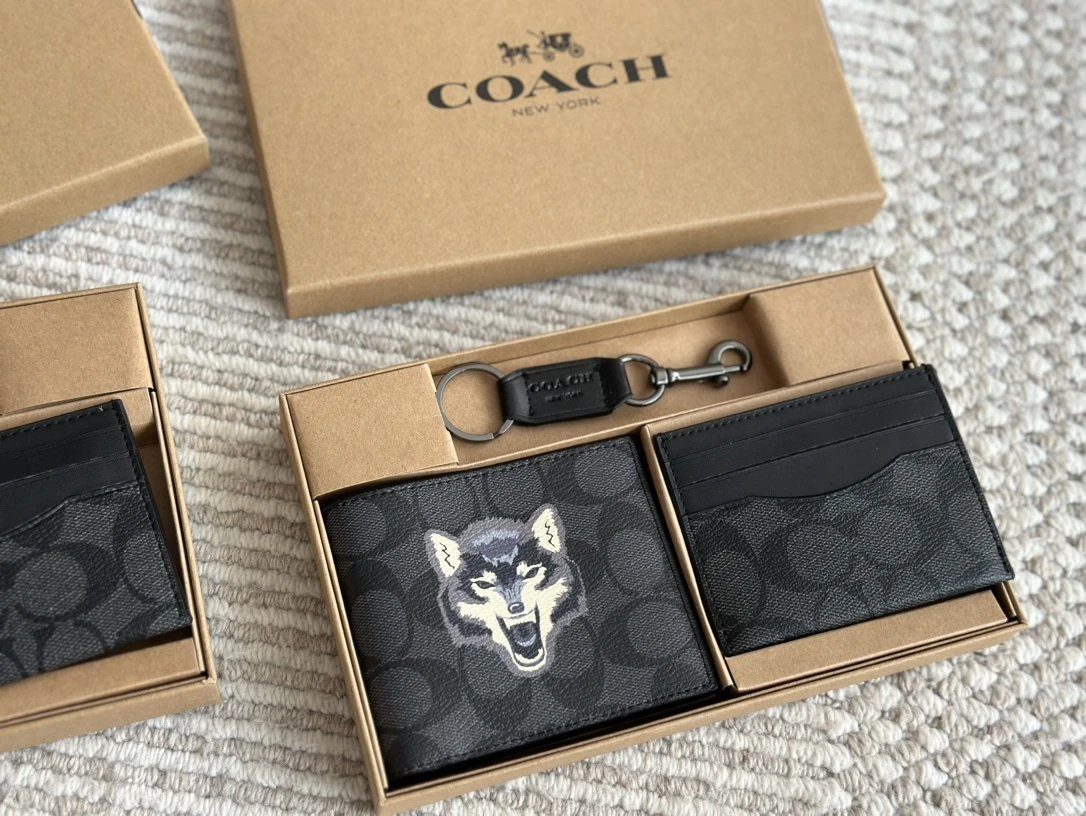 Coach Signature Black Leather Wallet Set with Keychain - 17