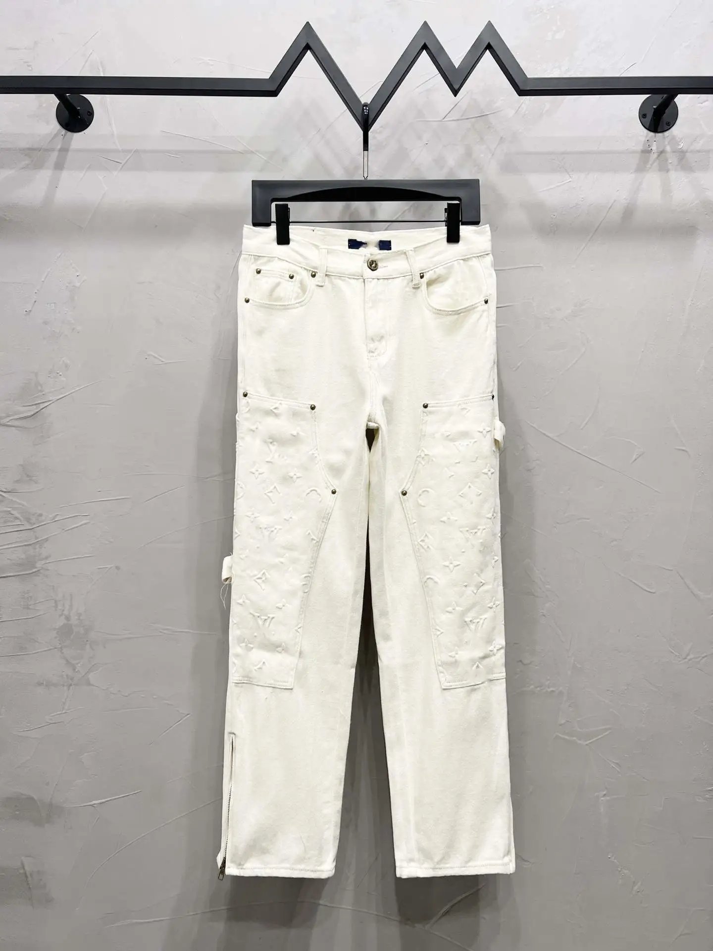 Louis Vuitton Jeans Monogram-print — 15